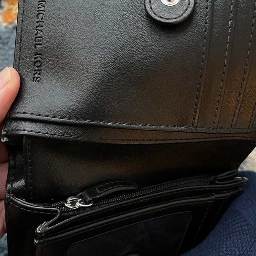 Michael Kors signature chain crossbody bag with wallet. Like new. - Picture 11 of 12